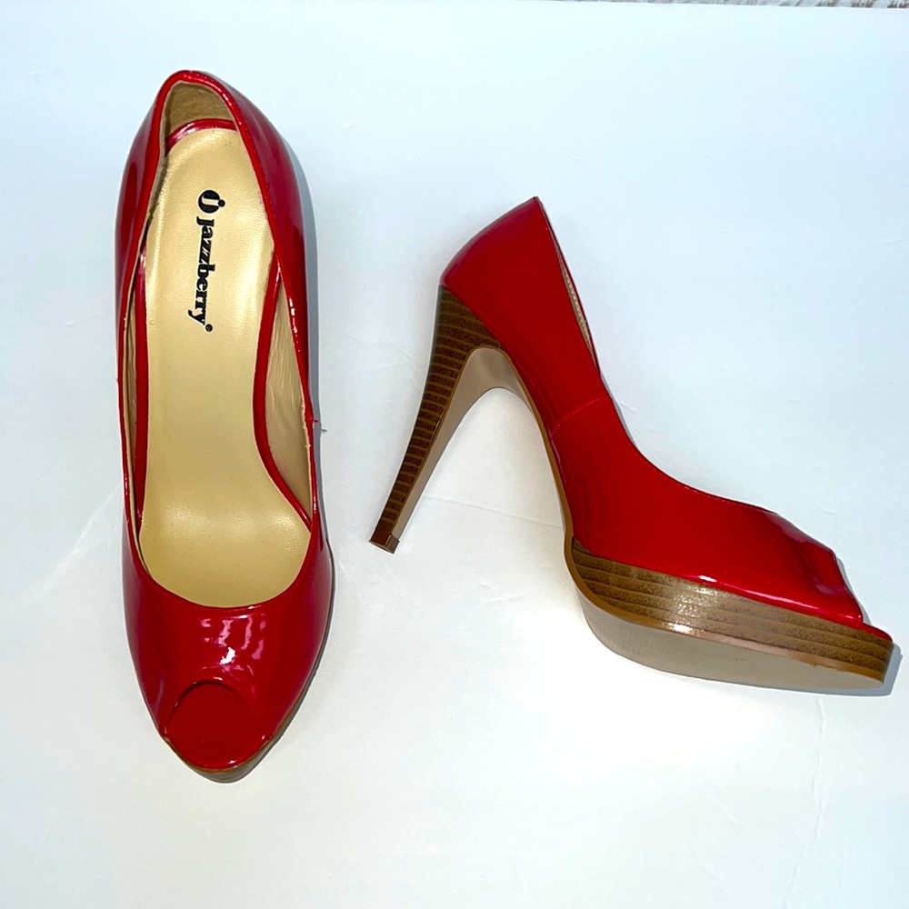JAZZBERRY RED PATENT LEATHER PEEP-TOE PUMPS!! WORN ONCE